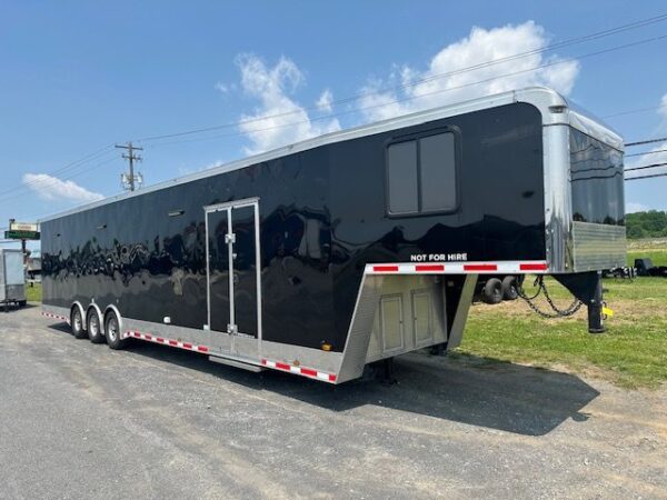 2021-CONTINENTAL-8.5X44-ENCLOSED-GOOSENECK-CAR-HAULER-FINISHED-INTERIOR-6.jpg 2021 Continental 8.5 x 44 Enclosed Gooseneck Trailer