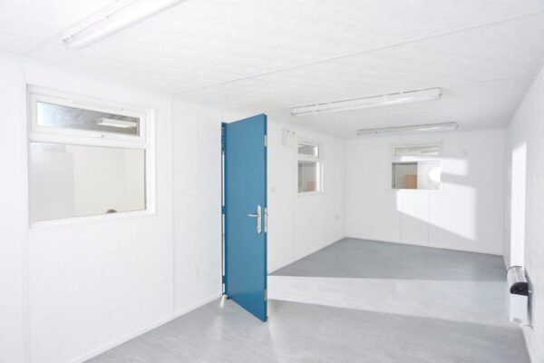24x10-Standard-Jack-Leg-inside3-960x640-2.jpg 24ft x 10ft Jackleg Cabin (Site Cabin)