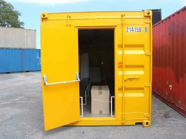 Lunchroom Containers